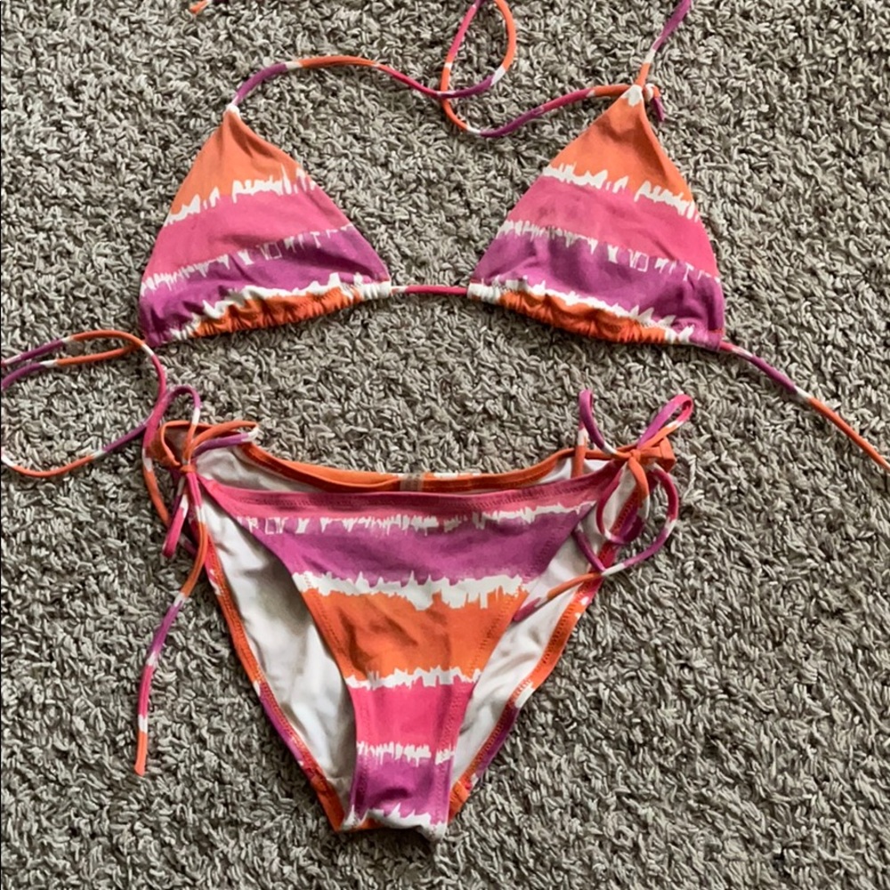 Victoria’s Secret Bikini Set